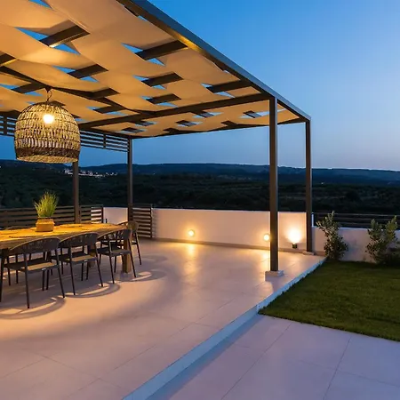 Vakantiehuis Elegante Mit Beheiztem Pool Und Fantastischer Aussicht Skouloúfia