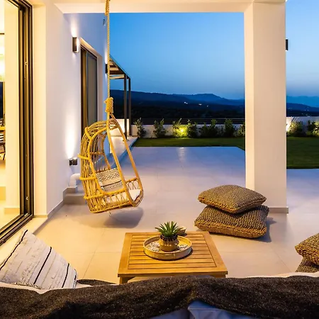 Vakantiehuis Elegante Mit Beheiztem Pool Und Fantastischer Aussicht